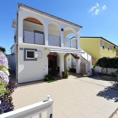 Apartment Lavender Vir Exterior photo